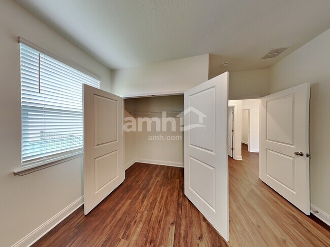 Building Photo - 42 Elcano Ln