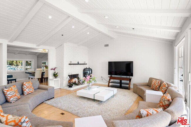 Building Photo - 23628 Long Valley Rd