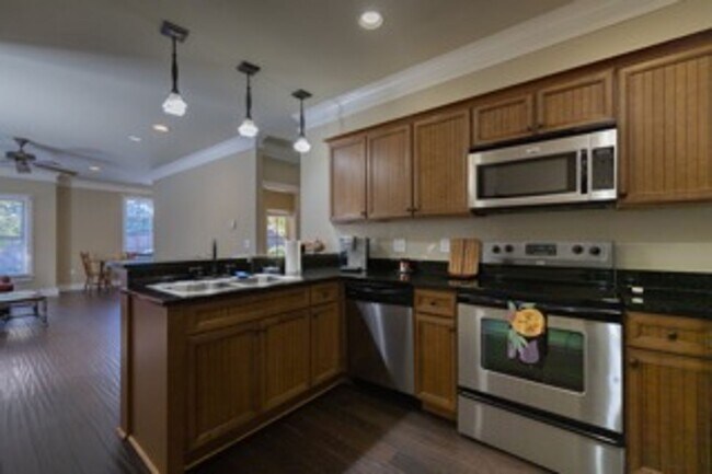 Building Photo - 101 West Ln