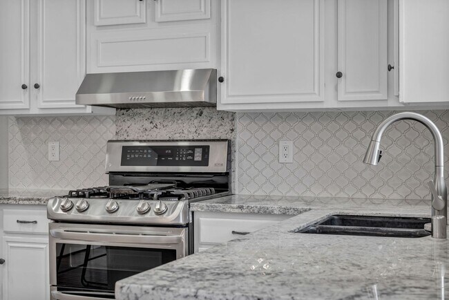 Building Photo - 4360 Great Falls Loop