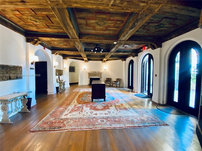 Building Photo - 3224 Biscayne Blvd