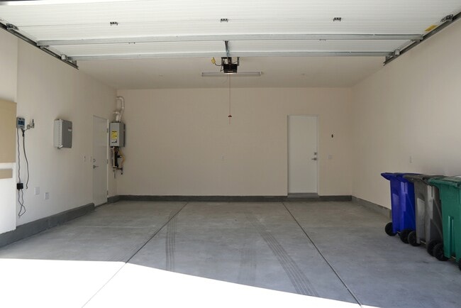 Building Photo - 74371 Nichols Dr