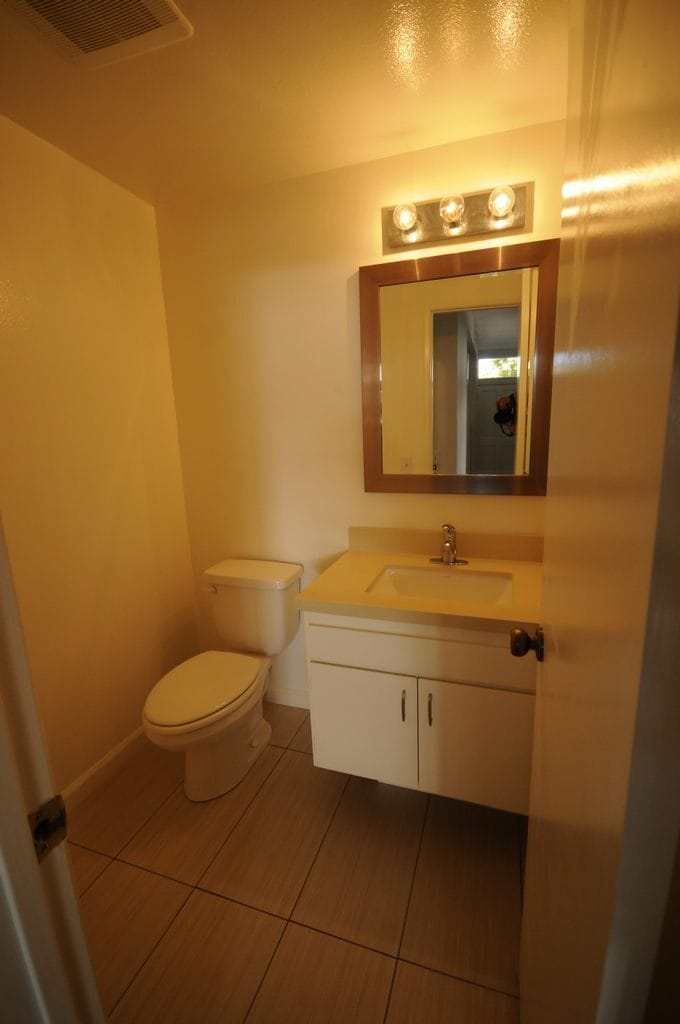 Downstairs Bathroom - 1218 9th St