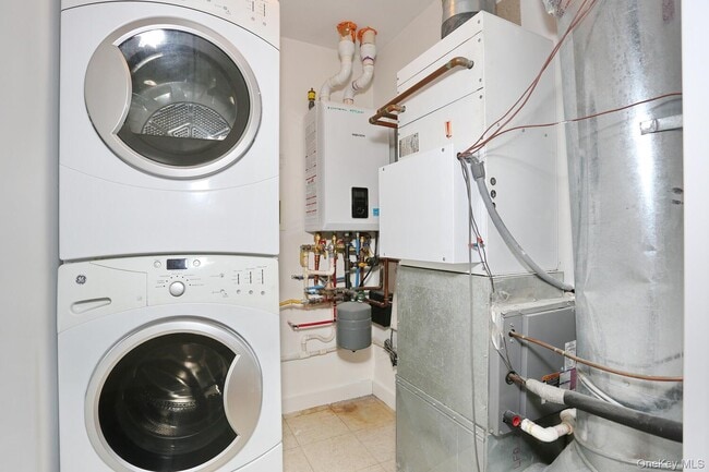 Building Photo - 21 E Central Ave