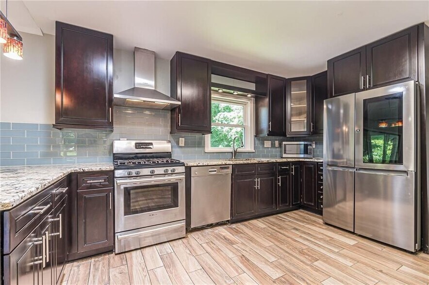 Building Photo - 1574 Old Spring House Ln