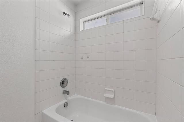 Building Photo - 2050 Ashbourne Dr