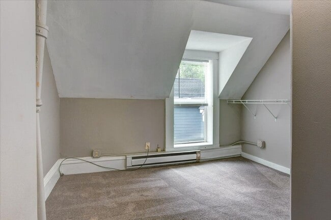 Building Photo - 3 Bedroom 1 Bath House - Menomonie