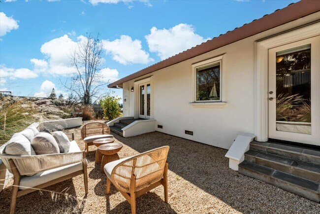 Building Photo - 4 Bedrooms, 3 Bathrooms, Cul-de-sac Location Near Silverado Country Club, Napa