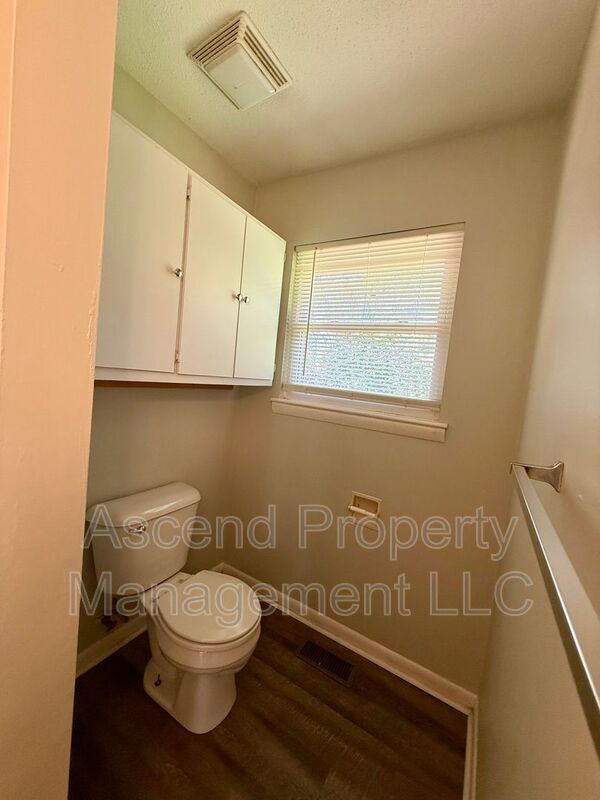 Building Photo - 5080 Shoals Ln