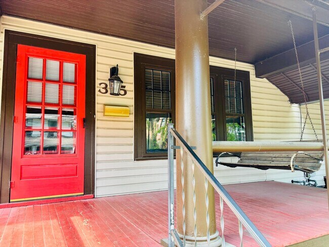 Building Photo - 315 Siebert St