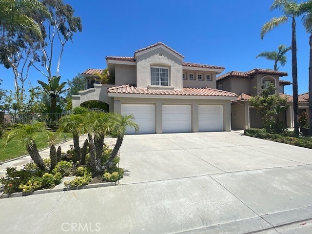 Building Photo - 26562 White Oaks Dr