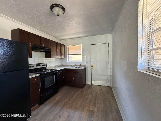 Building Photo - 740 Ernona St
