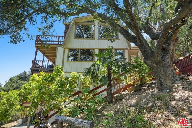 Building Photo - 22013 Alta Dr