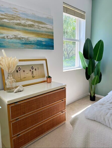 Building Photo - 13042 Sail Away St