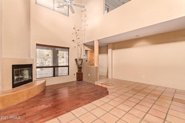 Building Photo - 16411 N Skyridge Ln