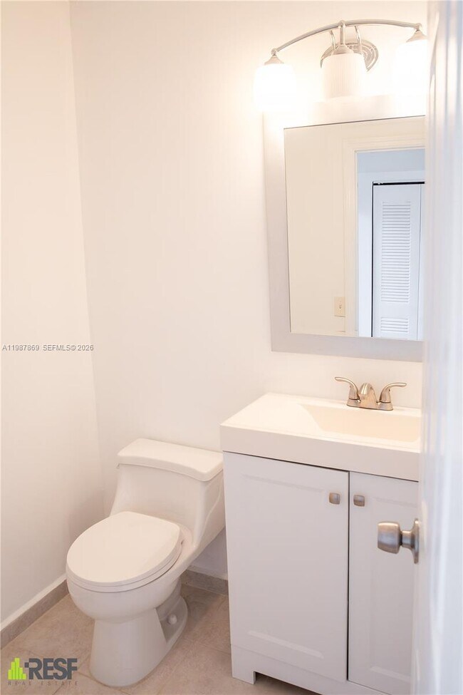 Building Photo - 7523 SW 109th Ave