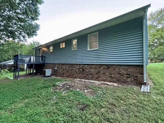 Building Photo - 2710 Puckett Ct
