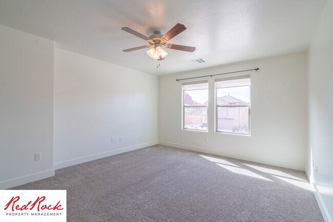 Building Photo - Stand Alone 4 Bedroom Corner Unit.