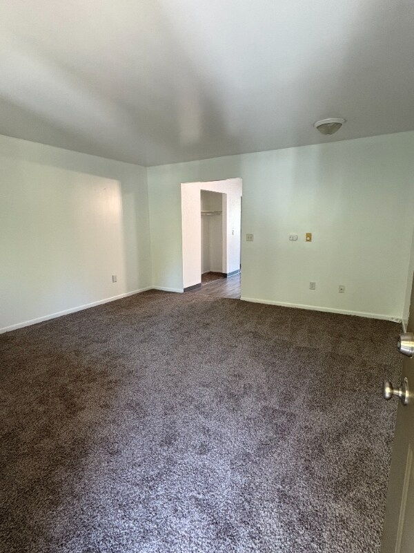 Building Photo - 685 Michigan Ave