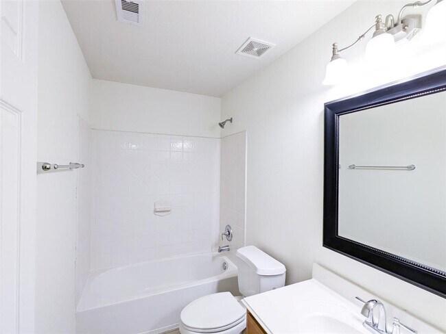 Building Photo - 6223 Summerfield Glade Ln