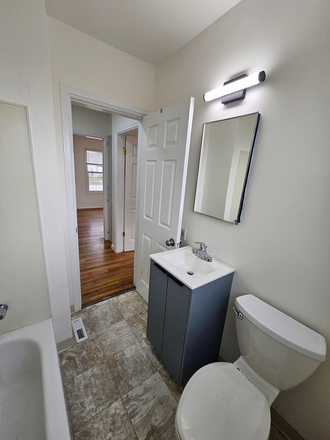 Building Photo - Available Now – Charming Boise Home with Fenced Yard and Detached Garage