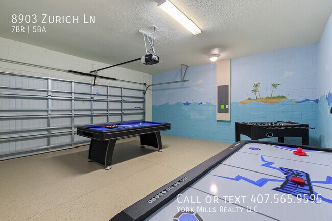 Building Photo - 8903 Zurich Ln