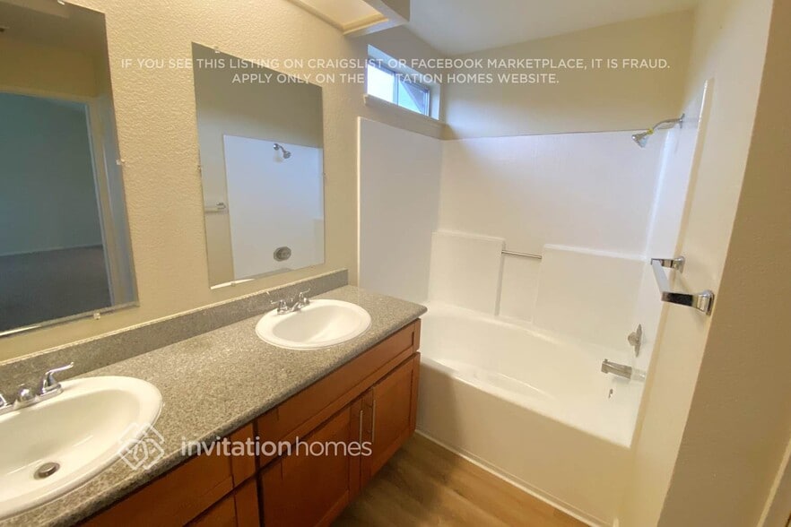 Building Photo - 152 Drake Ct