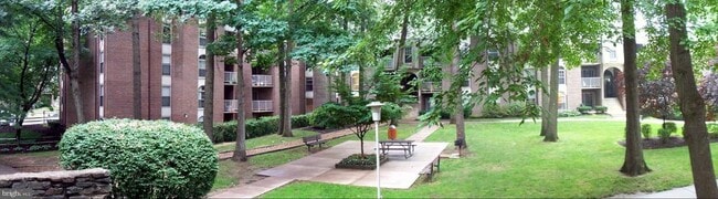 Primary Photo - 3334 Woodburn Village Dr