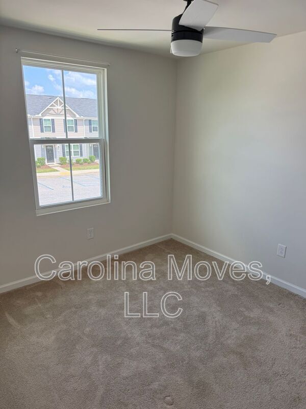 Building Photo - 126A Fernside Ct