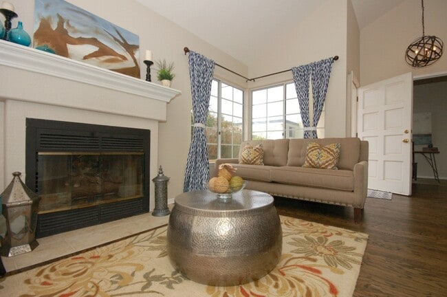 Building Photo - Gorgeous 3 Bedroom Home in Encinitas!