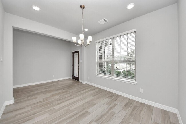 Building Photo - 196 Chestnut Meadow Dr