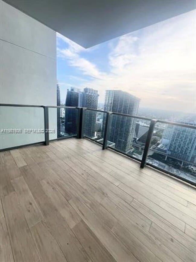 Building Photo - 68 SE 6th St