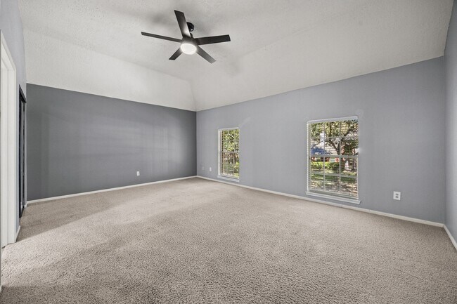 Building Photo - 4707 Leicester Way