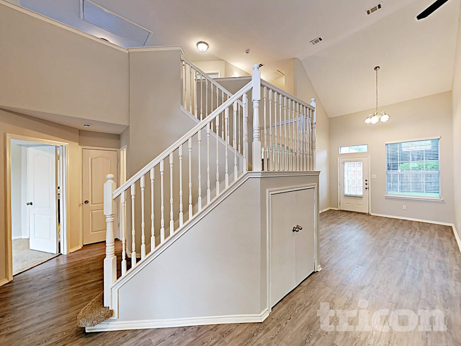 Building Photo - 1028 Glencrest Dr