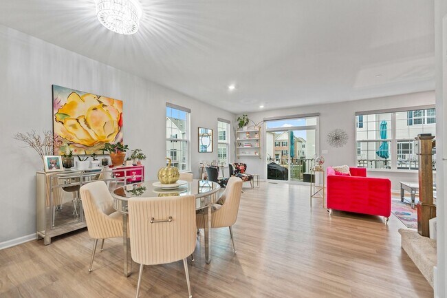 Building Photo - 1627 Sager Way