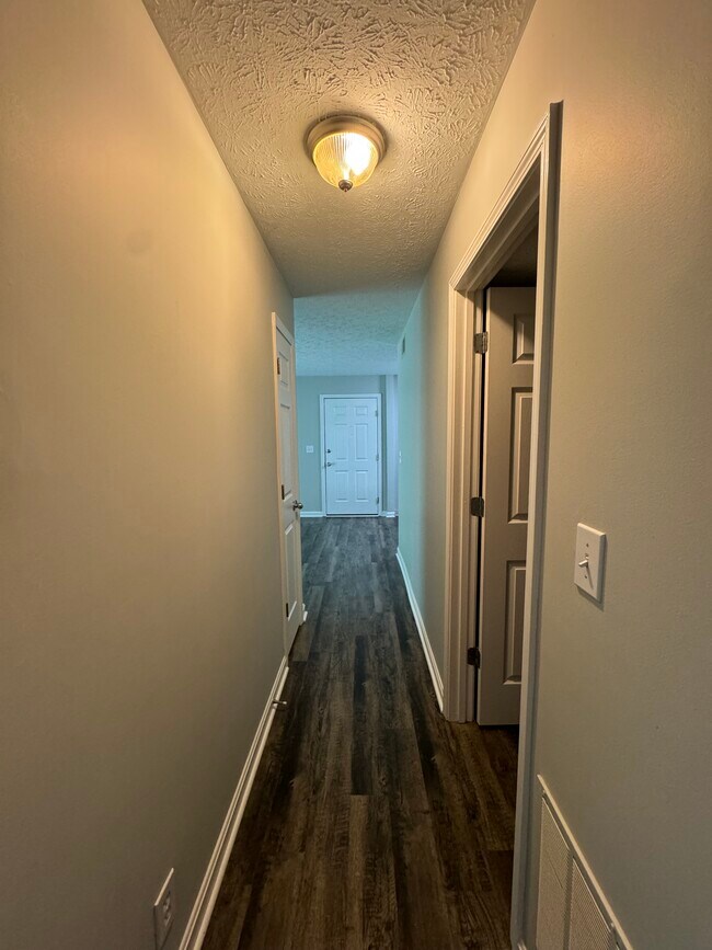 Building Photo - Woodfield