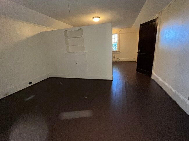 Building Photo - 220 E Montgomery St