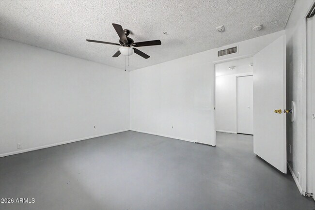 Building Photo - 4401 S Rita Ln