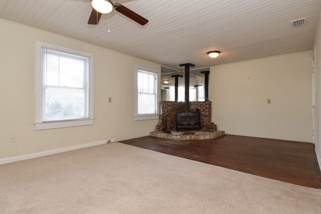 Building Photo - 517 NW 27th Ave