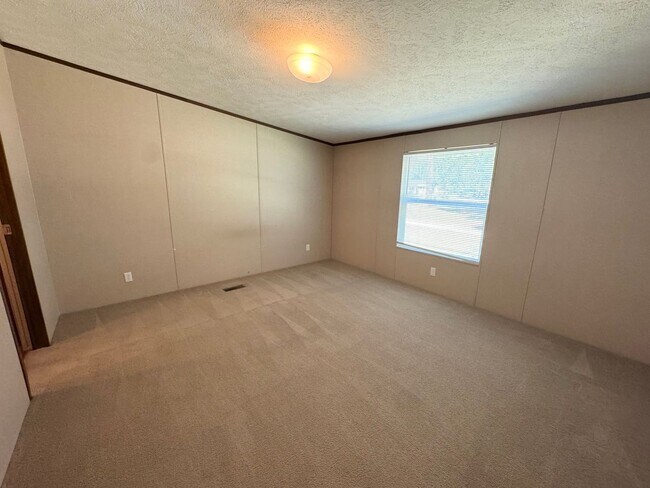 Building Photo - 2843 Old Reaves Ferry Rd