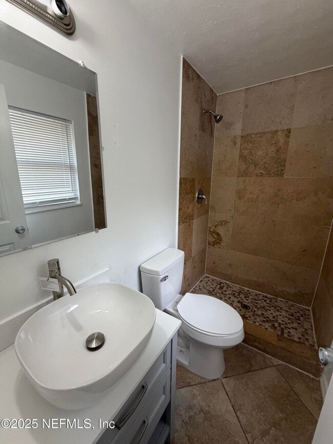 Building Photo - 2490 Woolery Dr