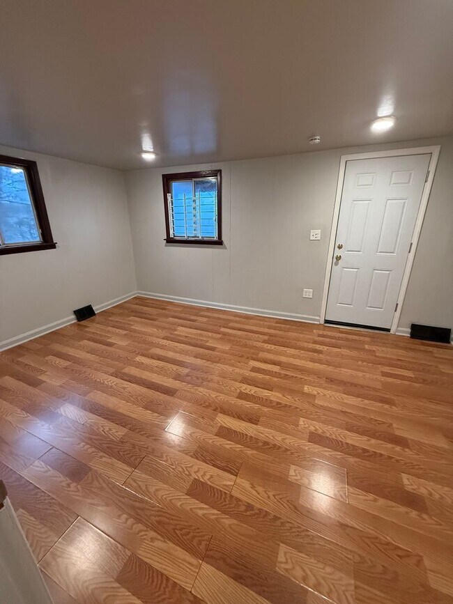 Building Photo - 2501 Arlington Ave