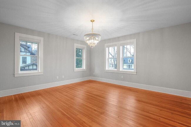 Building Photo - 3744 Huntington St NW