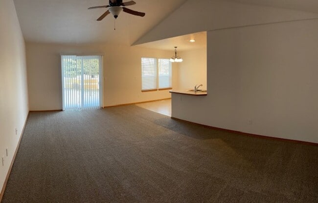 Building Photo - $2,250 / 3br - 1240ft2 - ?? NICE Valley 3Bd 2Ba Rancher! Ready Now! #1338 ?? (Spokane Valley)