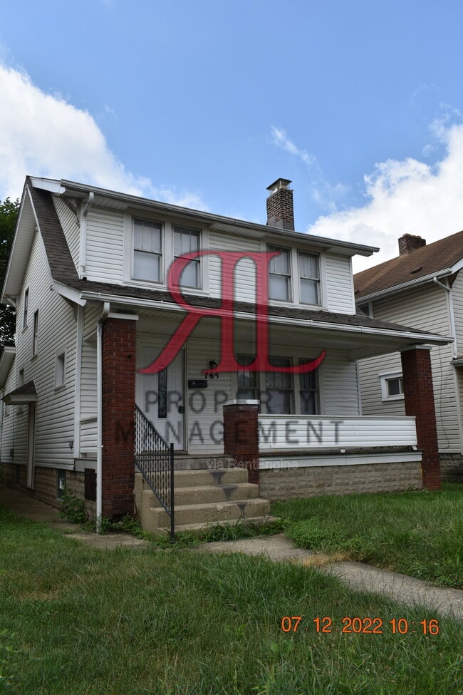 Building Photo - 765 E Deshler Ave