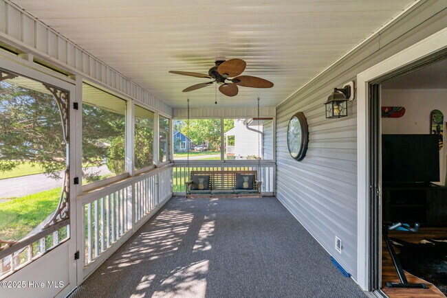 Building Photo - 769 Dayflower Ct