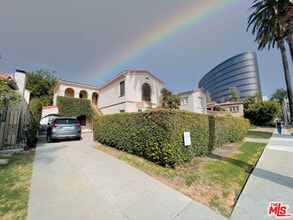 Building Photo - 219 S Hamilton Dr