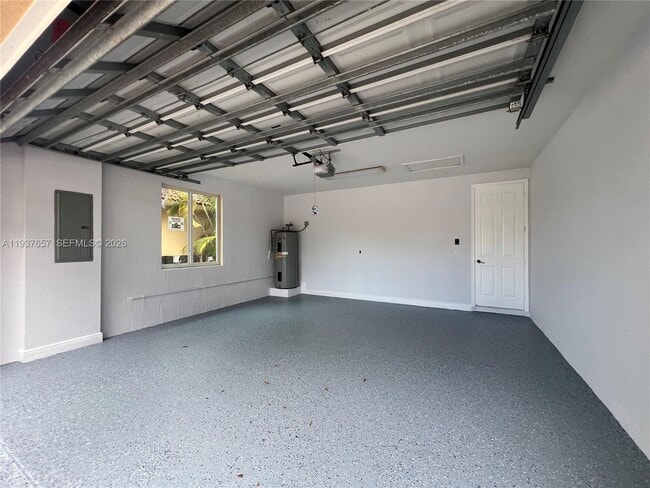 Building Photo - 16020 SW 91st Ct