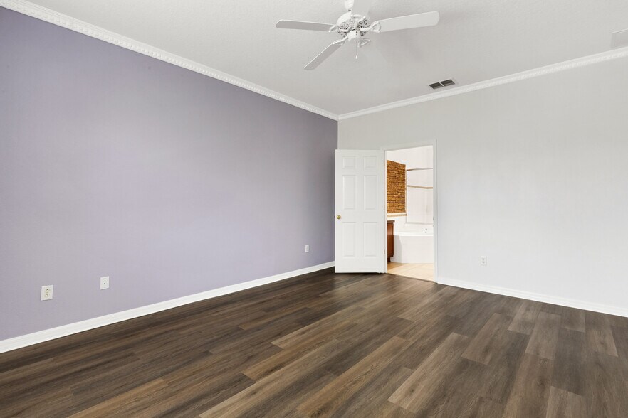 Building Photo - 8652 Karpeal Dr