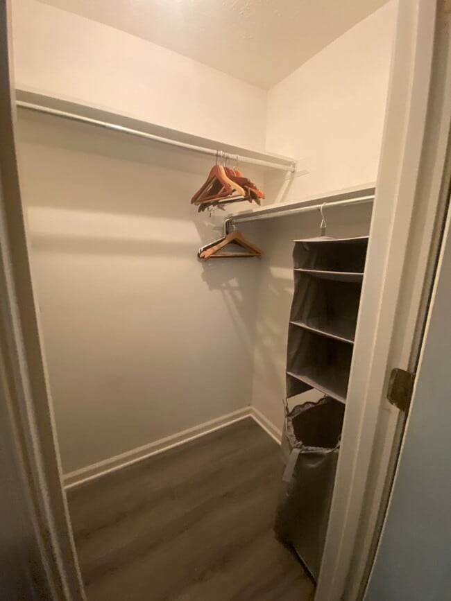 Building Photo - Semi-Furnished 2-Bedroom Condo at Eagle Pointe